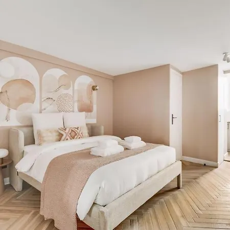 11 Typical Parisian Studio#le Marais#beaubourg#ac * Paris