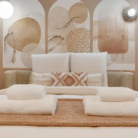Apartment 11 Typical Parisian Studio#le Marais#beaubourg#ac Paris