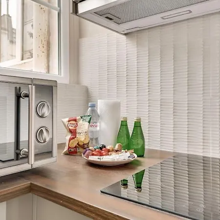 Apartment 11 Typical Parisian Studio#le Marais#beaubourg#ac *